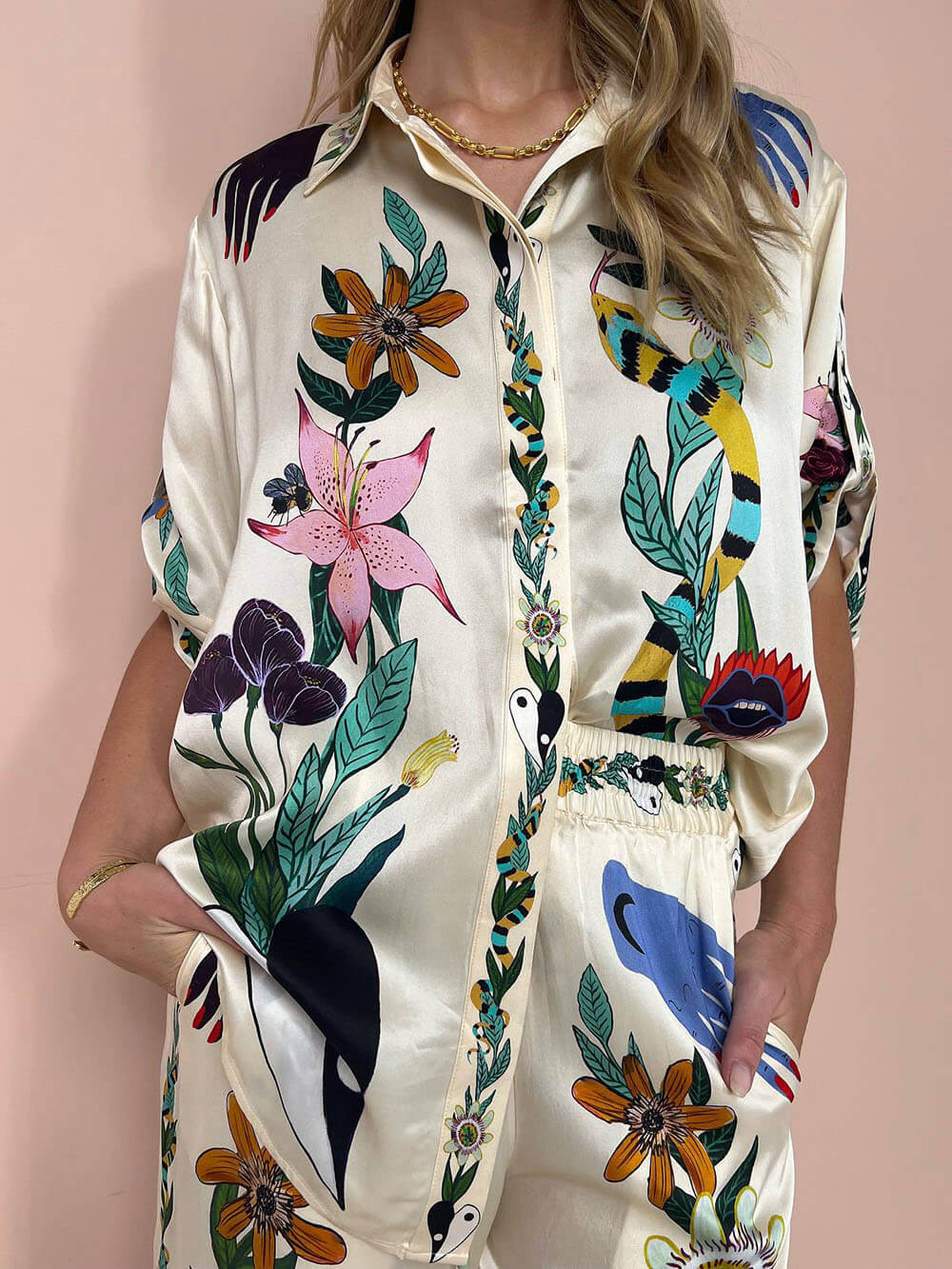 Fernanda™ Florales Modestatement