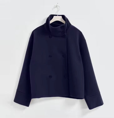 Elise – Luxus Kurzjacke mit aufgesetzter Brusttasche