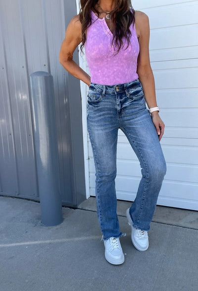 Damen Bootcut Jeans | Hohe Taille | Stretch Denim mit Fransen-Saum | Figurbetonte Passform