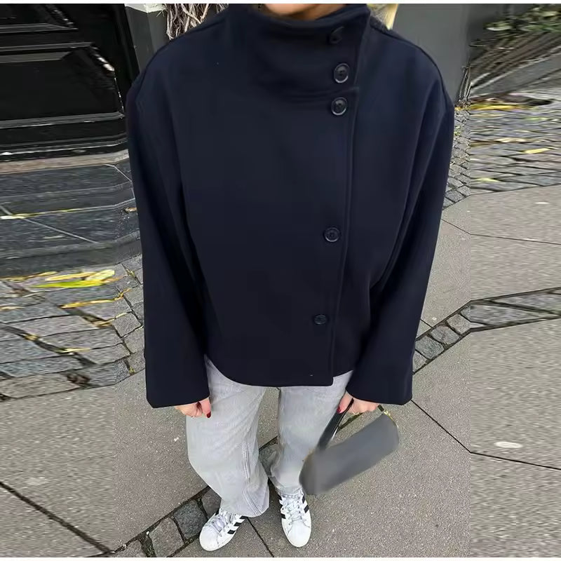Elise – Luxus Kurzjacke mit aufgesetzter Brusttasche