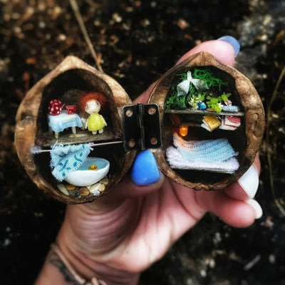 Miniatur Häuschen aus Walnussschale | Handgefertigt | Mit Licht