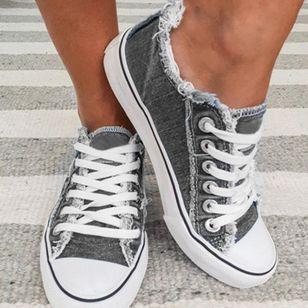 FloraWalk™ – Leinwand-Schnürsneaker mit Blumenmuster