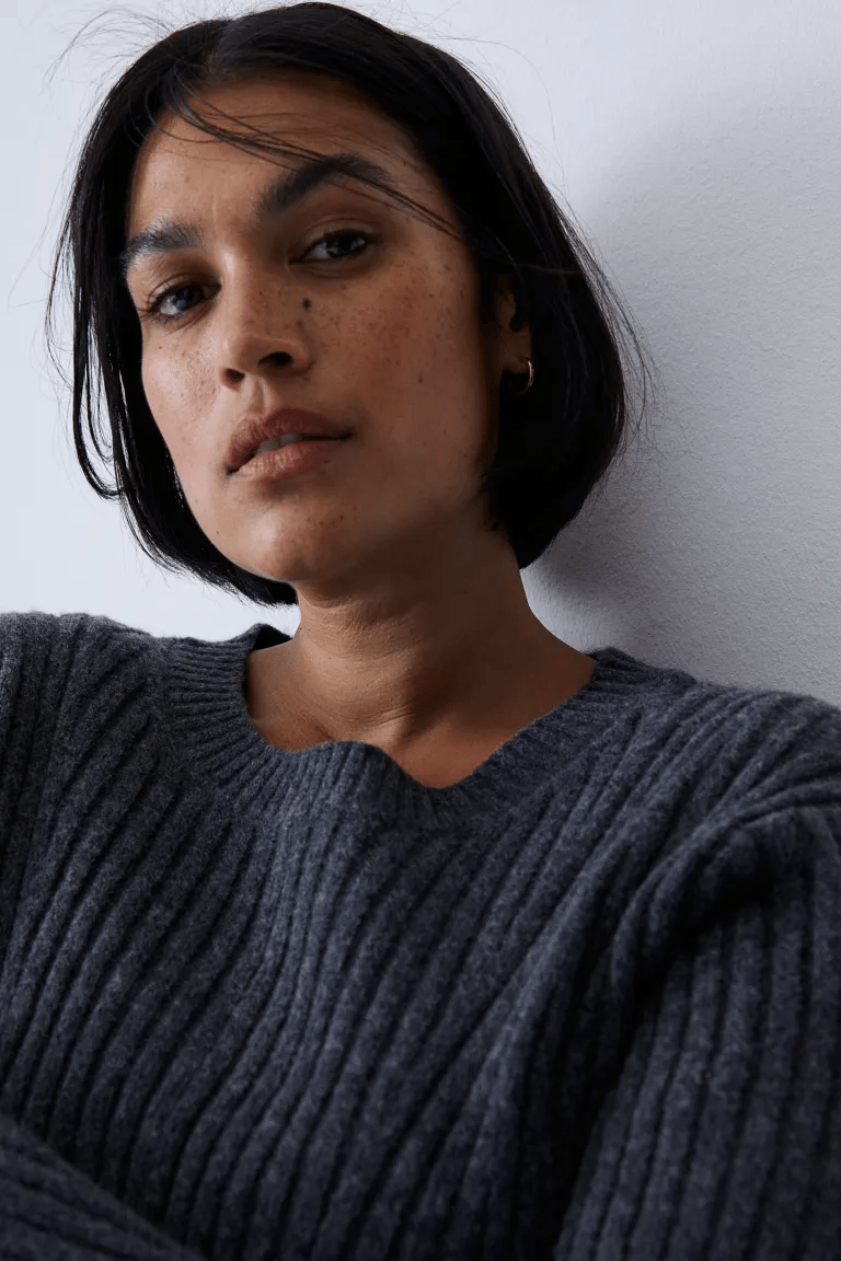 Damen Strickkleid | Rib-Knit mit Schlitzärmeln | Rundhals & Figurbetonte Passform