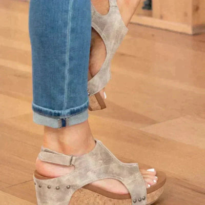 Orthopädische Ledersandalen für zusätzlichen Halt