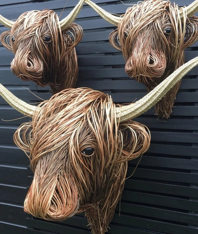 Handgefertigte Wanddeko | Resin Skulptur „Feeling Highland Cattle“ | Einzigartige Kunst für Wohnzimmer & Büro