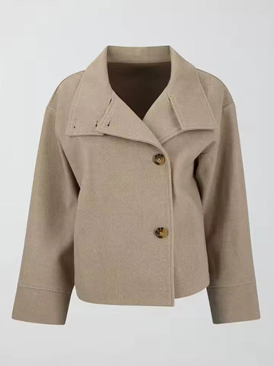 Elise – Luxus Kurzjacke mit aufgesetzter Brusttasche