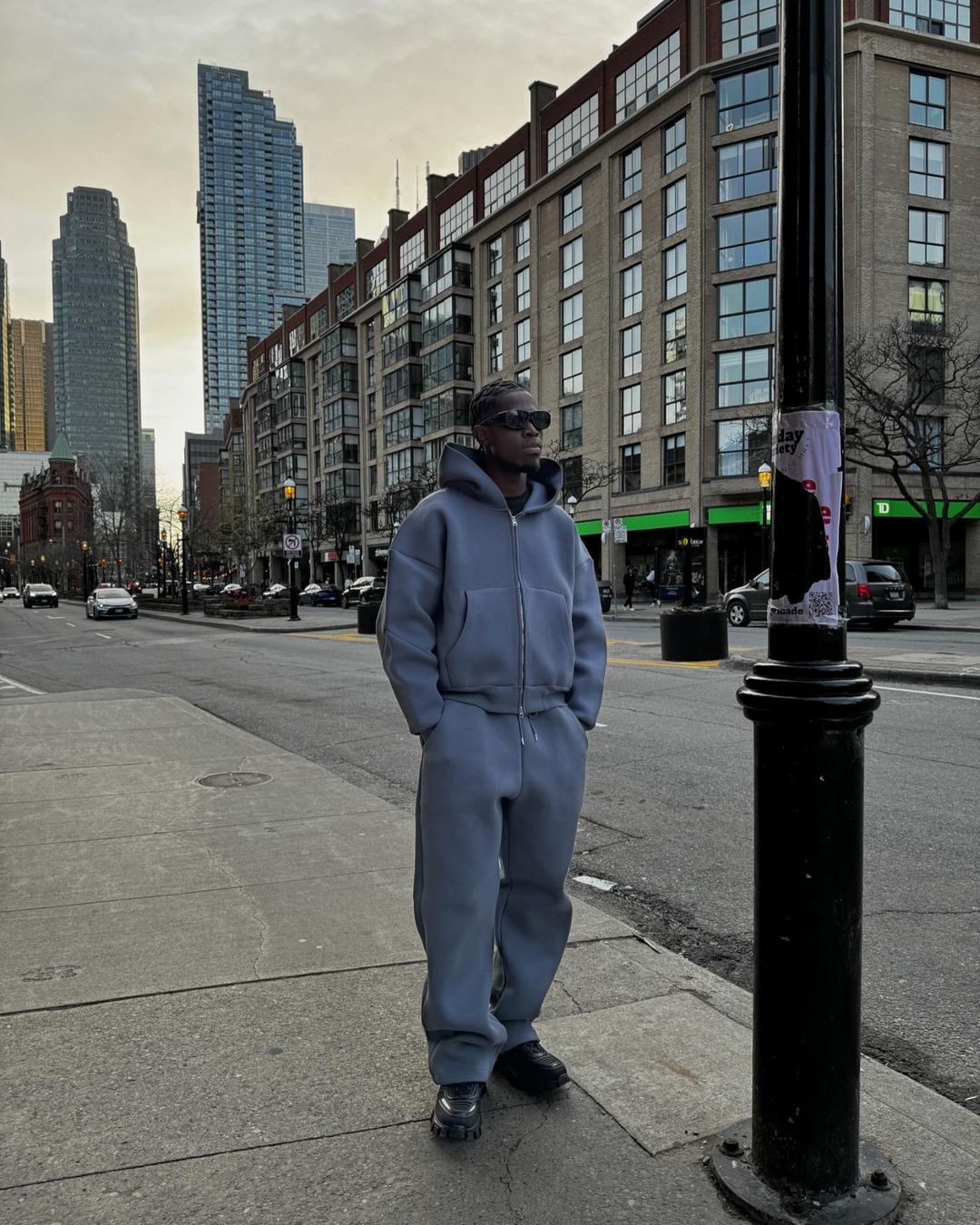 Herren Zip-Up Trainingsanzug | Leicht Oversized | Kurzes Design