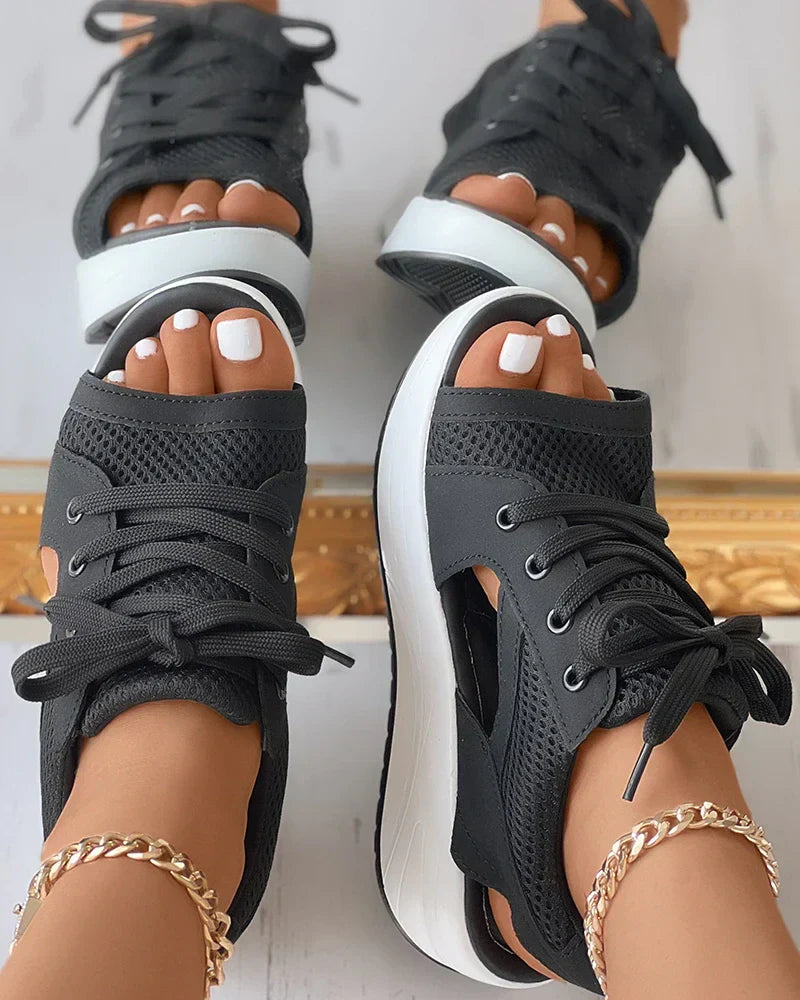 W&W - Orthopädische Muffin-Sandalen mit Ausschnitt und Schnürung