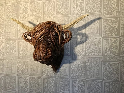 Handgefertigte Wanddeko | Resin Skulptur „Feeling Highland Cattle“ | Einzigartige Kunst für Wohnzimmer & Büro