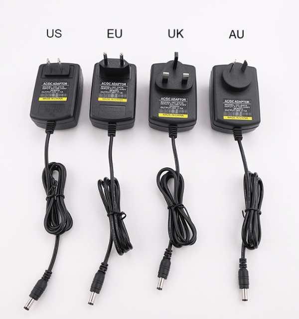 Ultraschall Nebelmaschine | LED-Fog Maker mit Intelligenter Sensor | Deko & Luftbefeuchter für Halloween & Zuhause