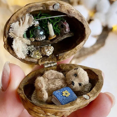Miniatur Häuschen aus Walnussschale | Handgefertigt | Mit Licht