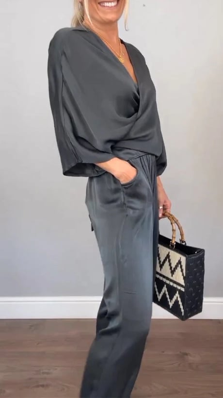 Teodora™ Glatte Satin-Eleganz