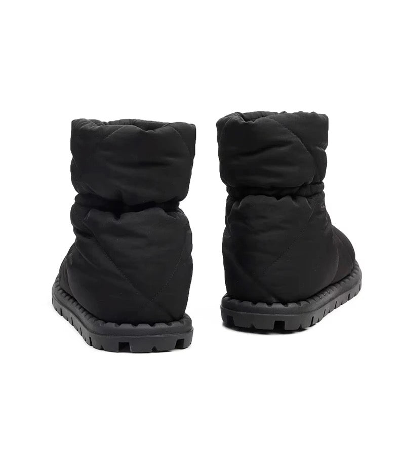 "Clara" Wattierte Boots