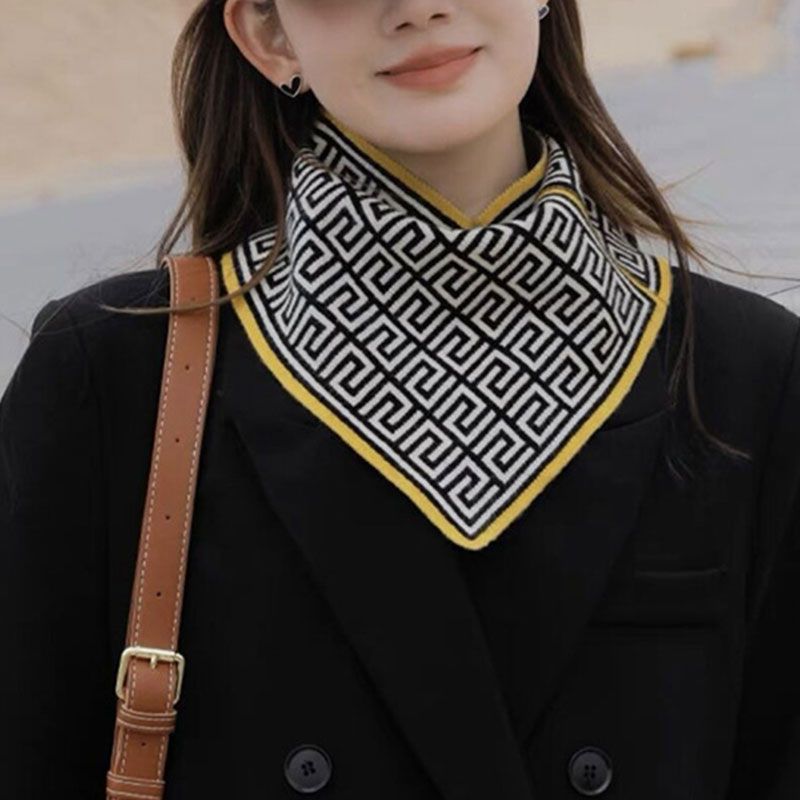 Dreieckstuch Damen | Weiches Halstuch aus Garn | Stylisch & Warm für Herbst & Winter | Perfektes Geschenk für Sie